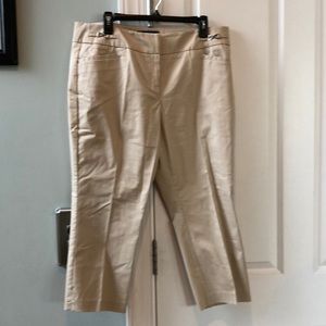 🔵Ankle-length cropped khaki pants